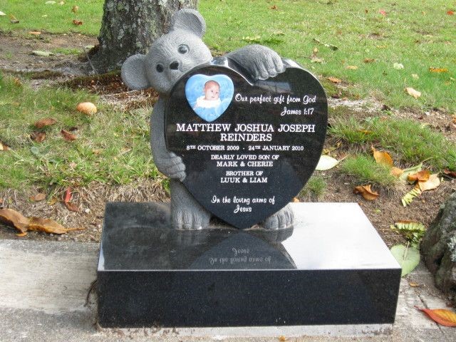 Headstone For Cat Roderfield WV 24881